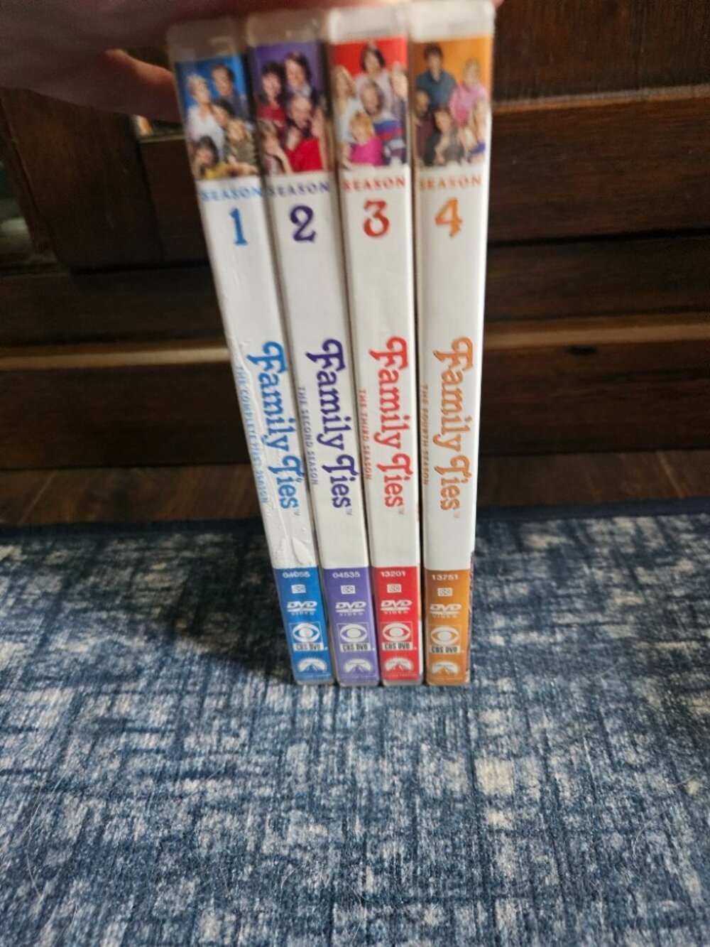 Family Ties Television Show Seasons 1-4 (DVD)